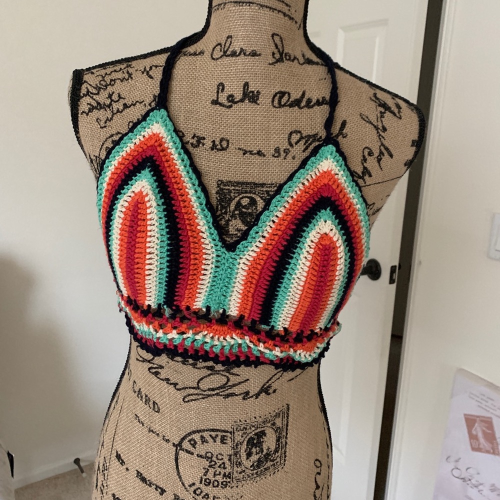 Crocheted Halter -NWOT Size M/L